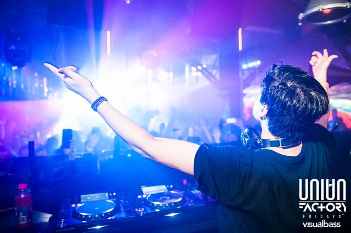 Audien live @ UNIUN Nightclub - March 6 2015. Photo by Visualbass Photography.